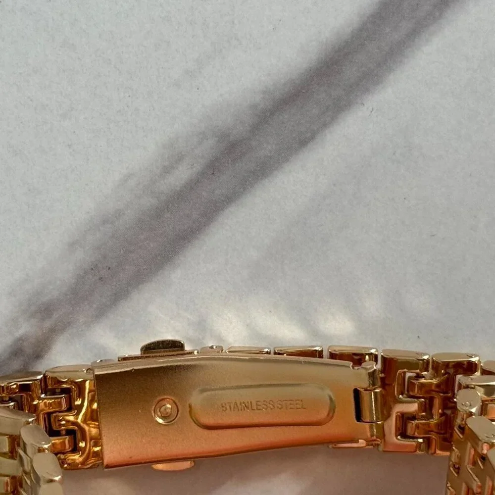 New American Vintage Gold Tone Crystal Accent Women’s Bracelet Watch